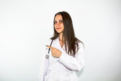 Dr. María González